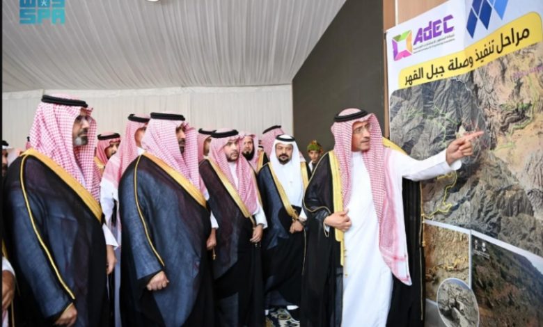 أمير جازان ونائبه يستعرضان مشروعات تنموية وسياحية جديدة في محافظة الريث.