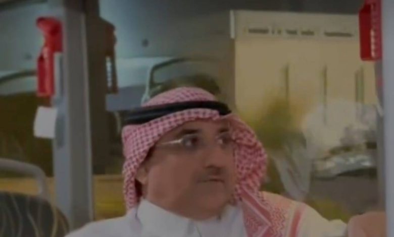 أمين الأحساء يزور المرحلة التجريبية لمشروع النقل العام بالحافلات