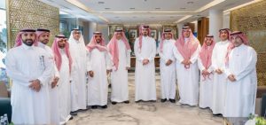 أمين منطقة الرياض يجتمع مع مكاتب هندسية متنوعة