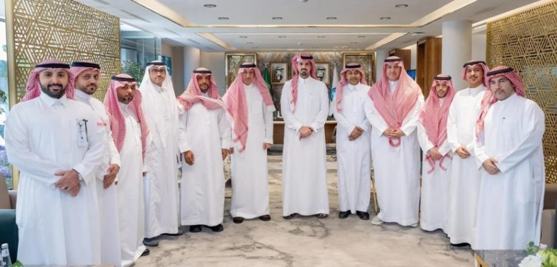 أمين منطقة الرياض يجتمع مع مكاتب هندسية متنوعة