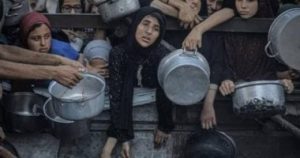 إسرائيل تستعرض مع 3 دول إمكانية تقديم مساعدات جويًا إلى غزة