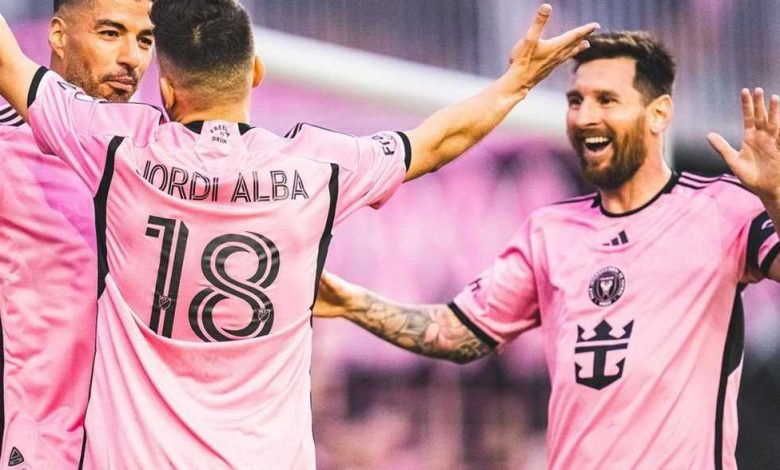 بسبب مباراة استعراضية.. إيقاف ميسي وألبا مباراة في الدوري الأمريكي
                
                يغيب الثنائي ليونيل ميسي وجوردي ألبا عن مباراة إنتر ميامي المقبلة ضد سينسيناتي في الدوري الأمريكي.
                الجمعة، 25 يوليه 2025 - 21:21
