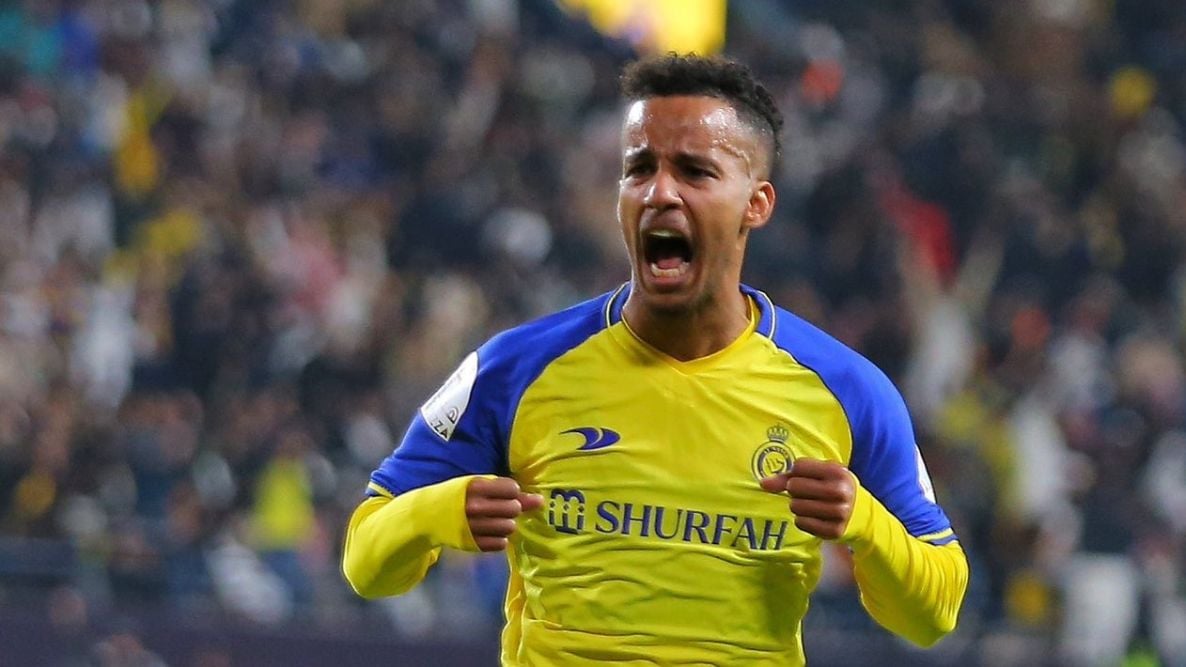 الاتحاد يطلب غريب من النصر .. كواليس مثيرة للصفقة المرتقبة