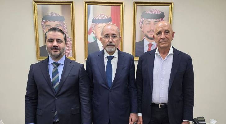 اتفاق مشترك بين الصفدي ونظيره السوري والمبعوث الأمريكي لدعم تنفيذ اتفاق السويداء