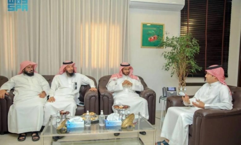 "اجتماع بيئة حائل" يستعرض كيفية الاستفادة من المتبقيات الزراعية  
"بيئة حائل" تبحث طرق الاستفادة من المتبقيات الزراعية  
"تقديرات بيئة حائل" تناقش فرص الاستفادة من المتبقيات الزراعية  
"آليات بيئة حائل" تدرس الاستفادة من المتبقيات الزراعية  
"خطط بيئة حائل" تتناول الاستفادة من المتبقيات الزراعية