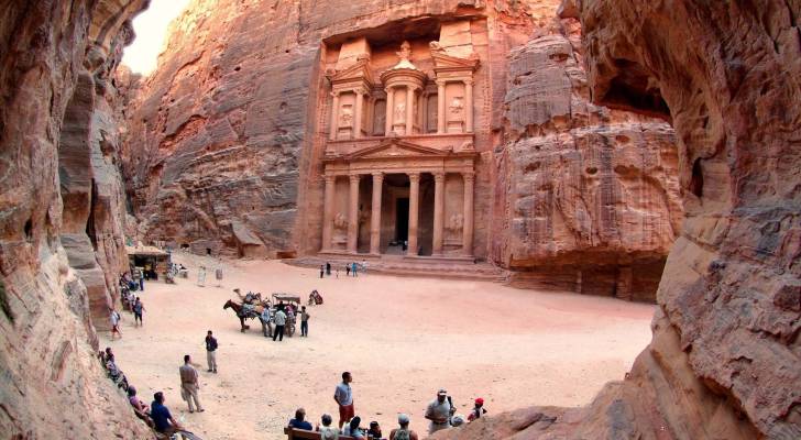 اجتماع حاسم للجنة السياحة النيابية يوم الأحد لمناقشة أزمة البترا السياحية