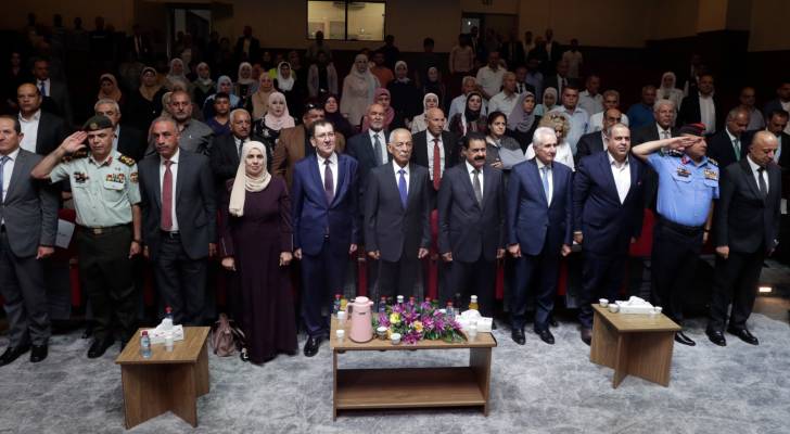 احتفاء منتدى جبل عوف بالمناسبات الوطنية برعاية العيسوي في عجلون  
العيسوي يترأس احتفال منتدى جبل عوف بالمناسبات الوطنية في عجلون  
منتدى جبل عوف يحتفل بالمناسبات الوطنية برعاية العيسوي في عجلون  
مناسبات وطنية تحت رعاية العيسوي في منتدى جبل عوف بعجلون  
العيسوي يدعم احتفالية منتدى جبل عوف بالمناسبات الوطنية في عجلون