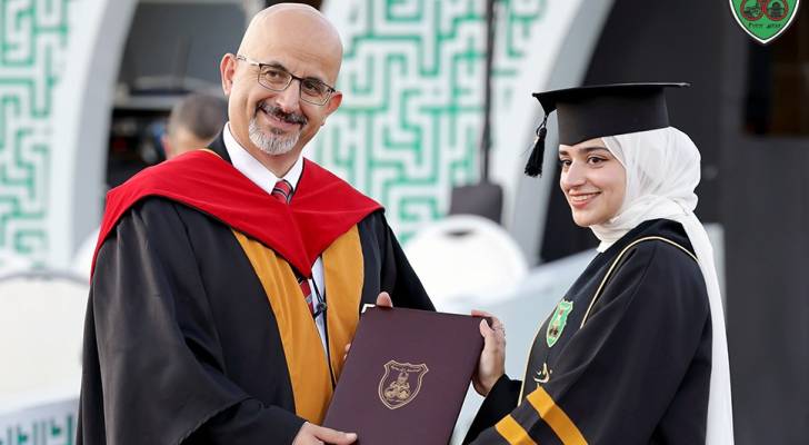 احتفالات جامعة الأردنية بتخرج 1547 طالباً وطالبة