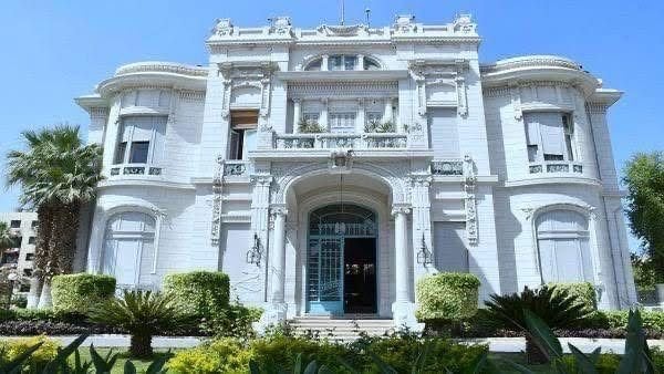 استعدادات جامعة عين شمس لاستقبال ملفات الطلاب الوافدين للعام الجامعي الجديد