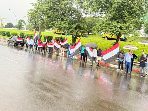 استقبال حافل للرئيس السيسي عند وصوله غينيا الاستوائية «صور»