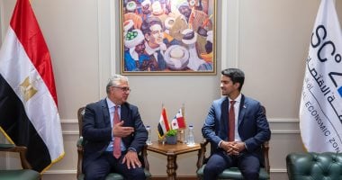 استقبال سفير بنما لتعزيز التعاون الاقتصادي بقناة السويس