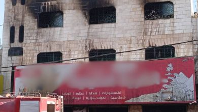 استكمال إخماد الحريق في محال الكرك بعد 12 ساعة من العمل المتواصل