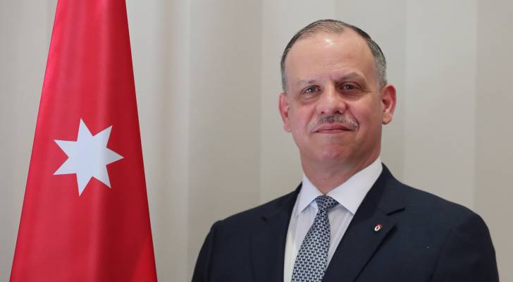 الأمير فيصل بن الحسين يتولى اليمين الدستورية نائباً للملك