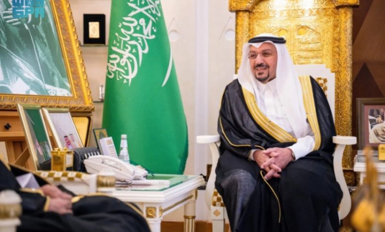 الأمير فيصل بن مشعل يستعرض تقرير غرفة القصيم المالي للعام 2024 بشكل شامل.
