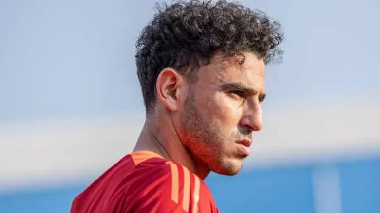 الأهلي يسهل انتقال حمدي فتحي إلى بيراميدز.. بند في العقد يكشف الموقف