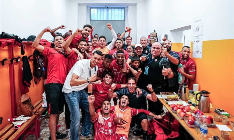في غياب كهربا.. الاتحاد يهزم السويحلي واشتعال المنافسة على صدارة الدوري الليبي
                
                غاب محمود كهربا عن انتصار الاتحاد على السويحلي في المرحلة الختامية لسداسي التتويج بالدوري الليبي.
                الثلاثاء، 29 يوليه 2025 - 22:41