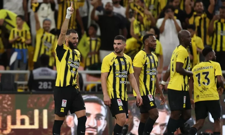 الاتحاد يضع لاعب النصر في تشكيله الأساسي ثم يحذفها .. تصرف غريب !