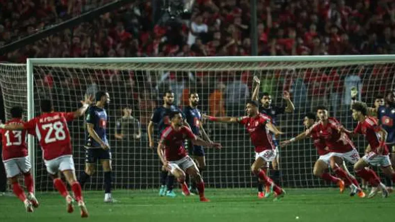 لاعب الأهلي مطلوب في البرتغال والسعودية 