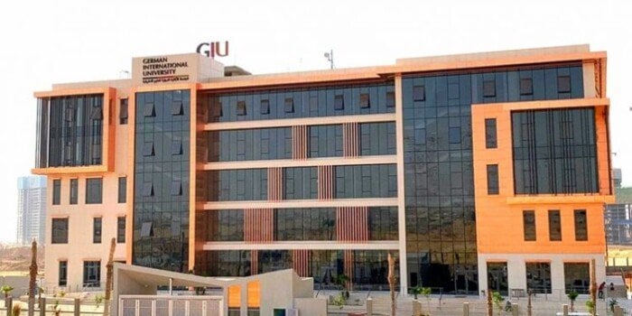 الجامعة الألمانية الدولية تحتضن معرضًا للمتحف المصري الكبير في برلين