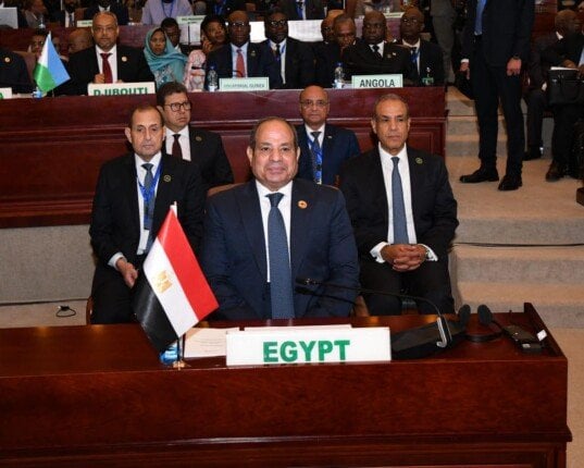 الرئيس السيسي يتناول قضايا استراتيجية في قمة الاتحاد الإفريقي