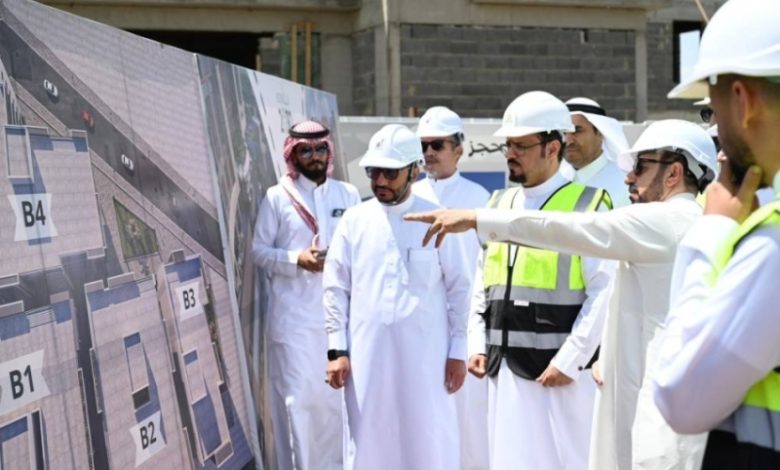 السواط يتفقد مشروع تلال الباحة ويحث على استكمال تطويره لخدمة مستفيدي الإسكان.
