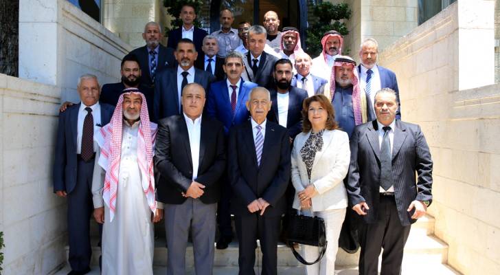 العيسوي يستقبل وفد أبناء الزرقاء: الأردن يتقدم بثقة تحت قيادة الملك عبدالله الثاني