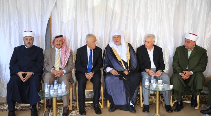 العيسوي يقدم تعازيه لعشيرة الفقير ممثلاً عن الملك وولي العهد