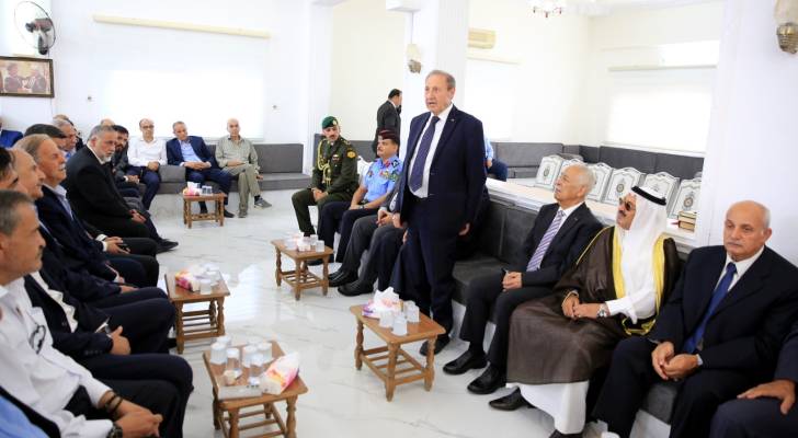 العيسوي يقدم واجب التعزية في وفاة الوزير والبرلماني السابق عبدالرزاق طبيشات