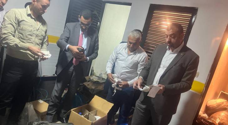 الغذاء والدواء تضبط مصنعاً مخالفاً لمستحضرات التجميل في شقة سكنية