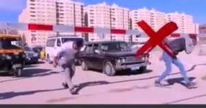 النقل تحذر من خطورة اقتحام مزلقانات القطارات وتدعو المواطنين للمشاركة في التوعية