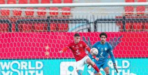 انتقال مدافع الأهلي السابق إلى سيراميكا كليوباترا