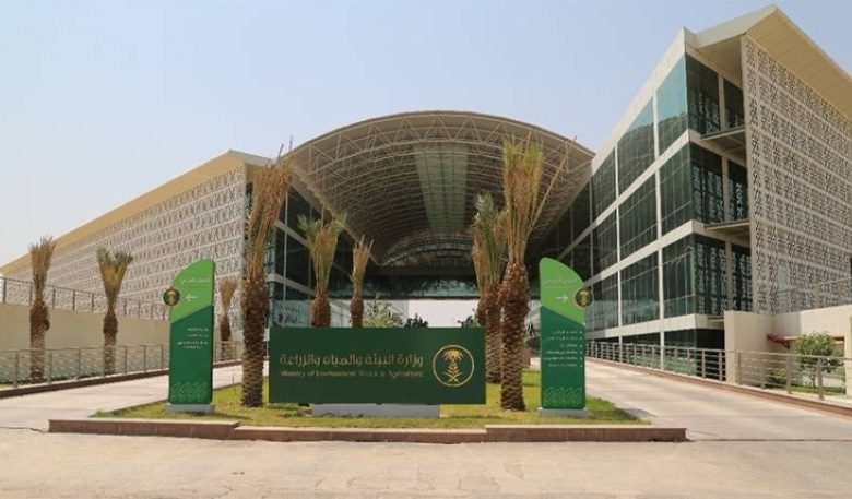 بئران فقط متاحة للمشروعات الزراعية والحيوانية في منطقة الرف الرسوبي بالتحديد.