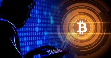 بتكوين تحقق رقماً قياسياً جديداً وتلامس 117 ألف دولار