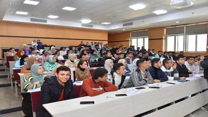 بداية العام الدراسي الجديد في المدارس والجامعات الحكومية والخاصة