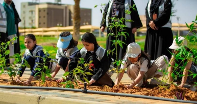 تبوك تحتفي بـ 3700 متطوع في إنجازات التطوع البلدي لعام 2025