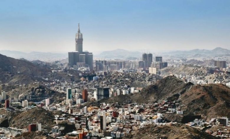 تحديث البيانات وتصحيح الأنشطة في مكة لضمان الدقة وتحسين الأداء المستقبلي.