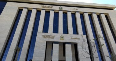 أخبار × 24 ساعة..  النقل تحذر من اقتحام مزلقانات القطارات