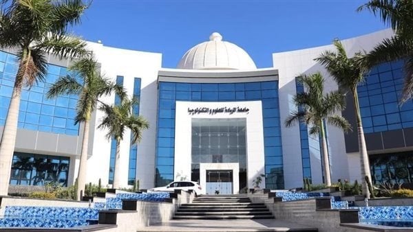 تخفيض 25% في مصاريف جامعة الريادة للعلوم والتكنولوجيا لعام 2025-2026