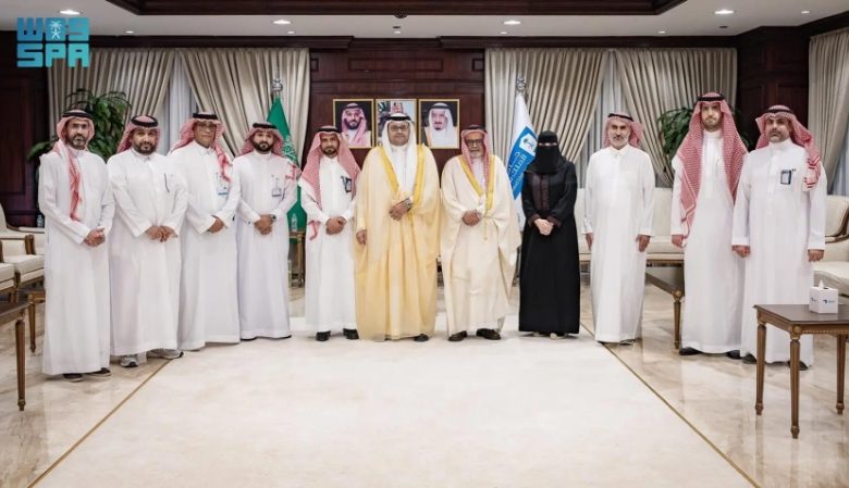 تدشين مقررين جديدين في الحاسب والذكاء الاصطناعي بجامعة الملك سعود