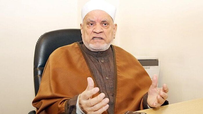 تطورات صحية جديدة للدكتور أحمد عمر هاشم