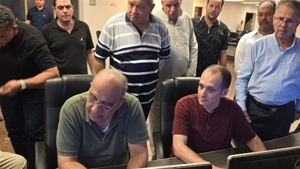 تفقد وزير الكهرباء محطة كهرباء الشباب المركبة بالإسماعيلية