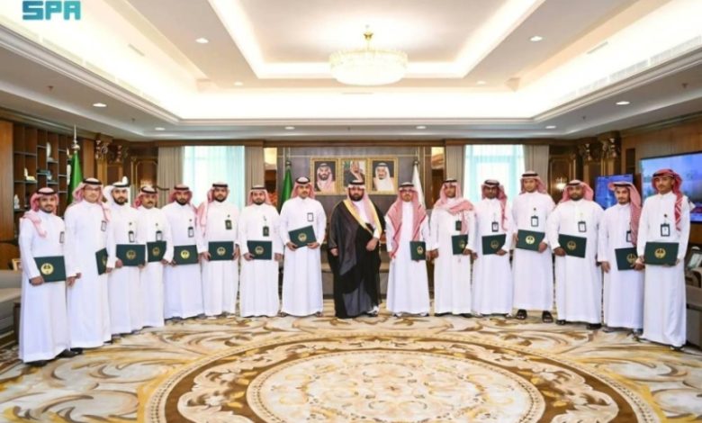 تقدير أمير جازان لفريق عمل منصة "التزام" بالإمارة
