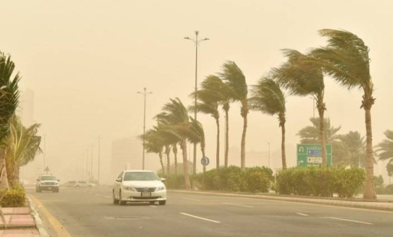 تنبيه للأهالي: عوالق ترابية تؤثر على محافظة جدة