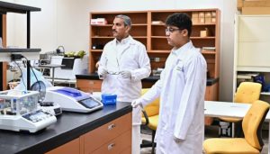 جامعة الملك سعود تعزّز قدرات الجيل الموهوب من خلال تطوير المسار البحثي فيها.