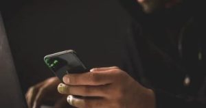 خطوات هامة لحماية خصوصيتك عند إصلاح هاتفك