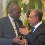 وزير الخارجية يؤكد لنظيره البريطانى ضرورة الضغط على إسرائيل لوقف عدوانها على غزة