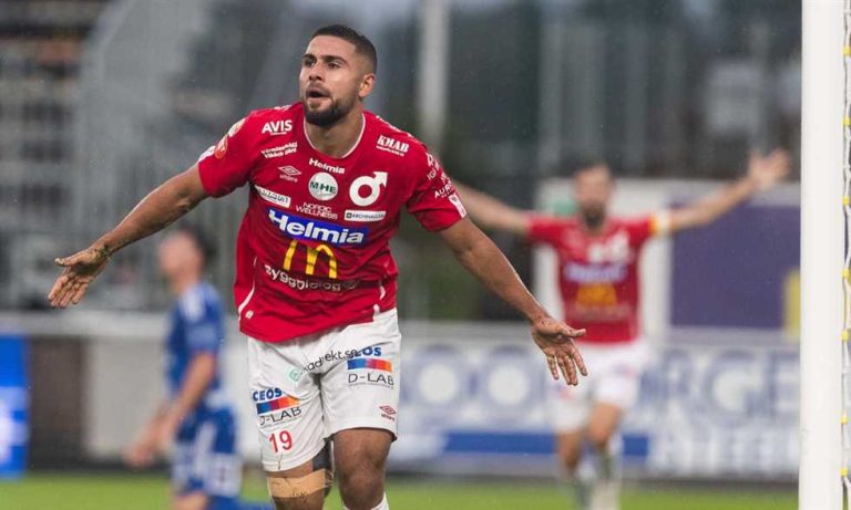 ديجرفورس يعلن انتهاء إعارة عمر فرج وعودته لـ الزمالك
                
                أعلن نادي ديجرفورس السويدي انتهاء إعارة الفلسطيني عمر فرج وعودته لـ الزمالك مرة أخرى.
                الإثنين، 28 يوليه 2025 - 19:34