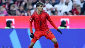 ديفيد مويس يعلن رسمياً عن عرض إيفرتون لضم مدافع بايرن ميونيخ