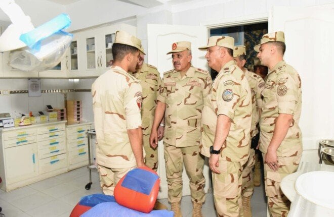 رئيس أركان حرب القوات المسلحة يزور معهد ضباط الصف المعلمين لتفقد المنظومة التعليمية | صور
