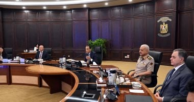 رئيس الوزراء يوجه بمراجعة المنشآت الحكومية والمعدات المستخدمة بسبب الحرارة